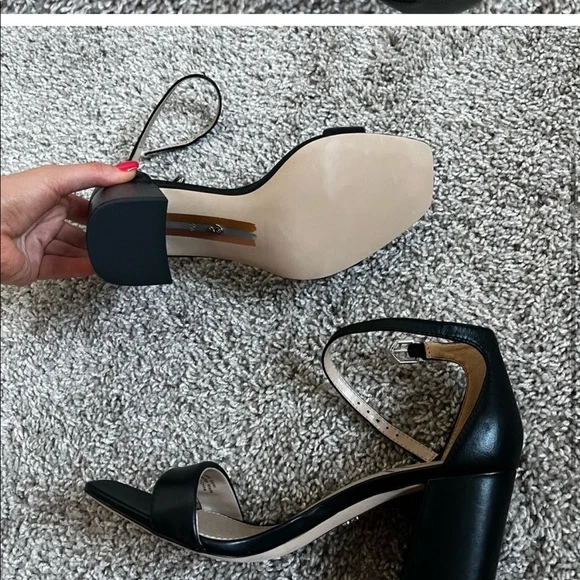 SALE-never worn-Sam Edelman Black Leather Block Heel Sandal - Picture 3 of 4